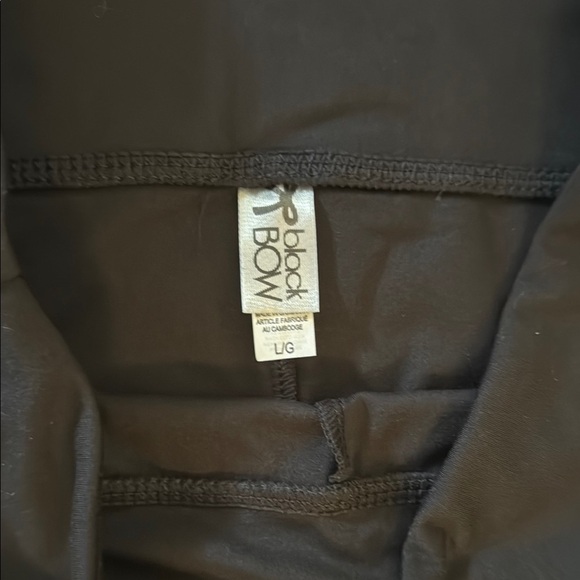Black and Bow. Black High-Waisted Leggings. Size L. - Picture 2 of 3